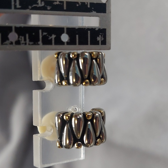 Elegant Silver and Gold Toned Women's Clip On  Earrings - Picture 6 of 6